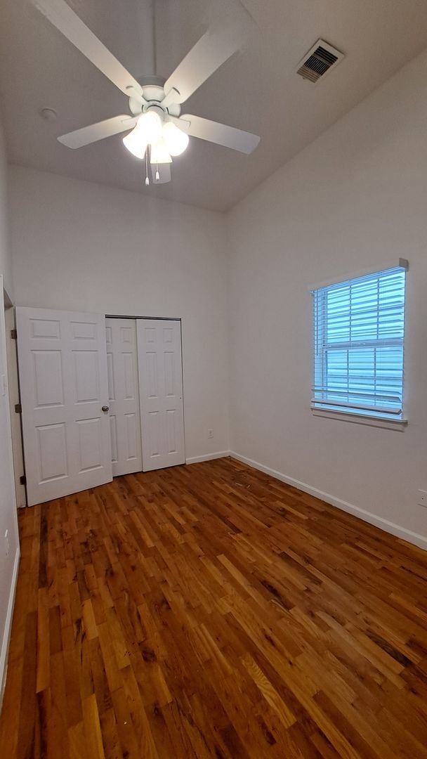 Photo - 2539-41 Gravier Apartment