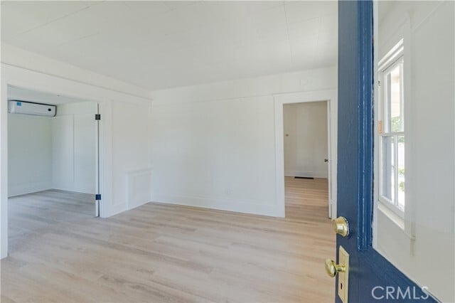 Building Photo - 210 N Encinitas Ave