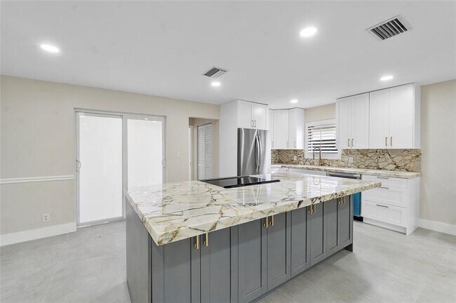Foto del edificio - 828 Johnson St