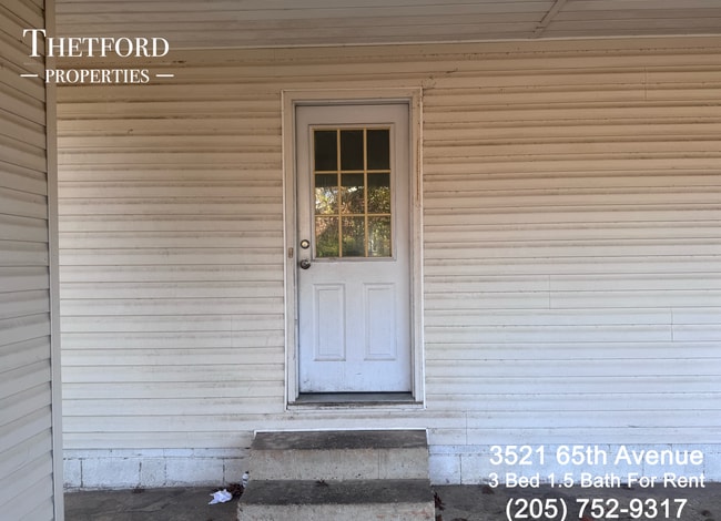 Building Photo - 3 Bed 1.5 Bath House for Rent