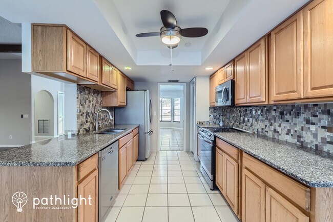 Foto del edificio - 4859 Orange Grove Way, Palm Harbor, FL, 34684