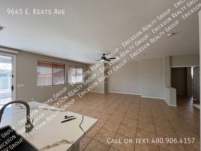 Foto del edificio - 9645 E Keats Ave