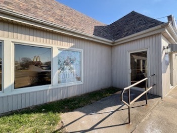 Building Photo - 1207 W Main St