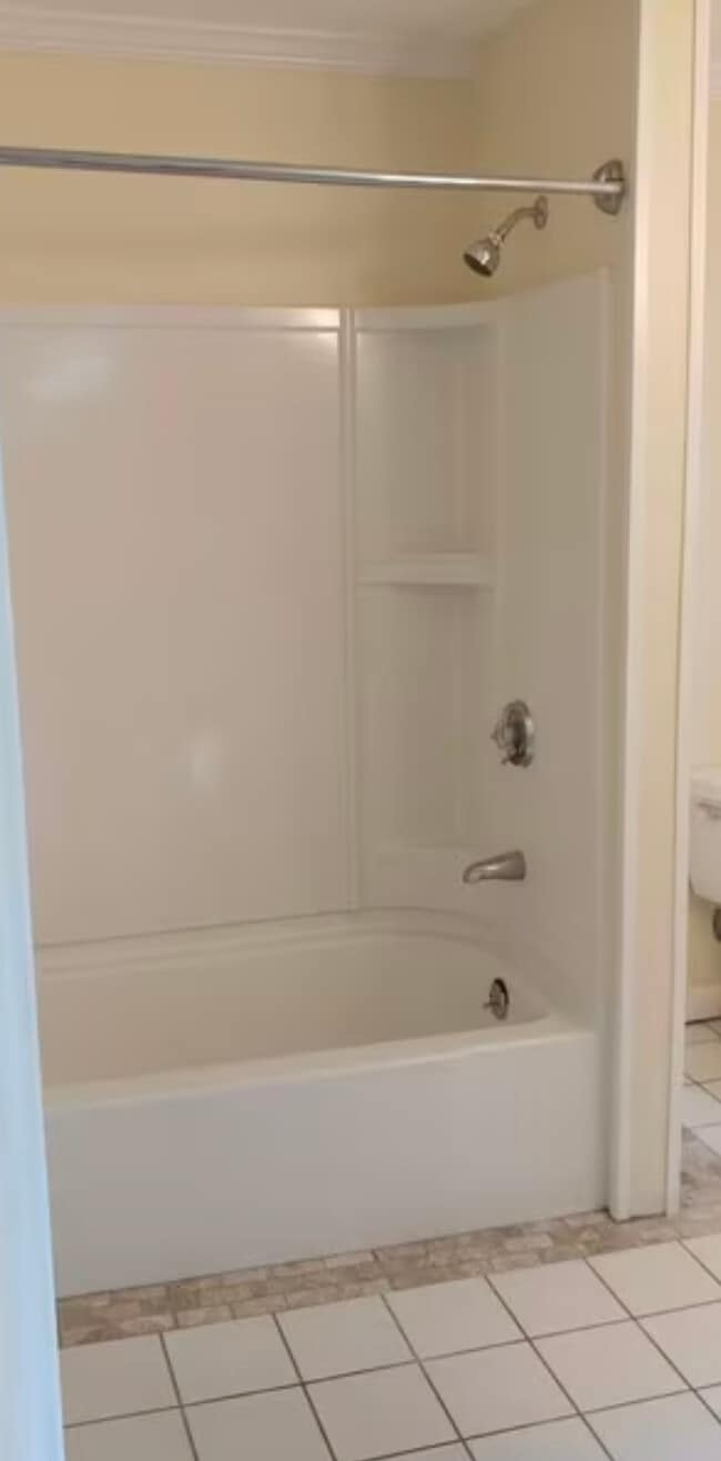 Building Photo - 226 Massasoit Rd