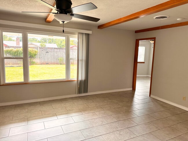 Building Photo - 6007 Palmetto Trl
