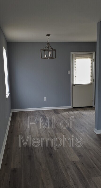 Foto del edificio - 345 Washburn Dr