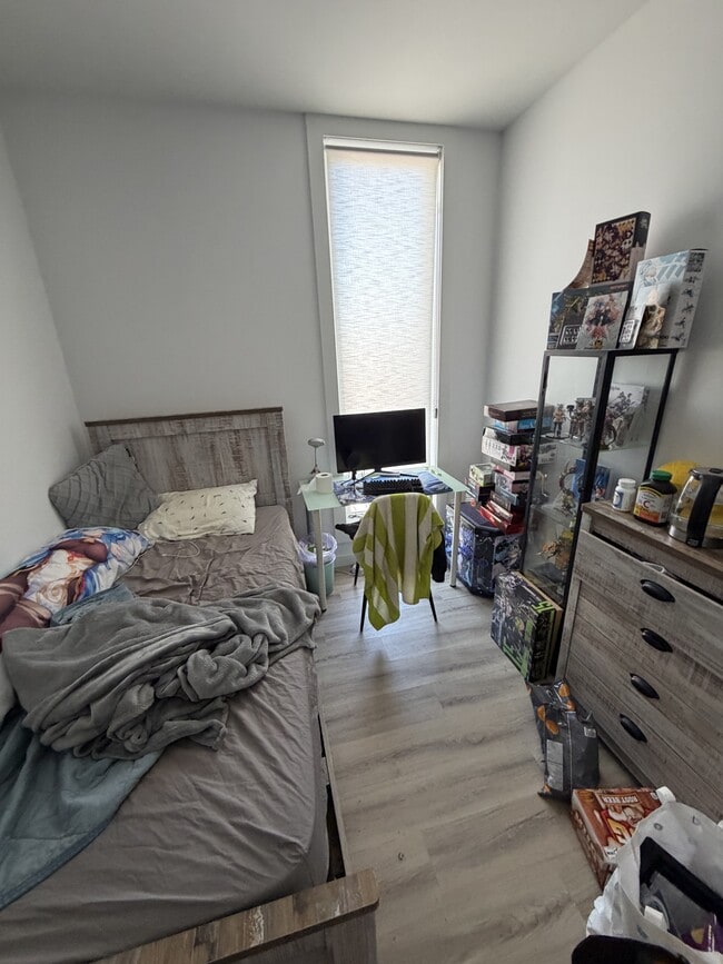 Photo du bâtiment - Room Rental / Student Rental