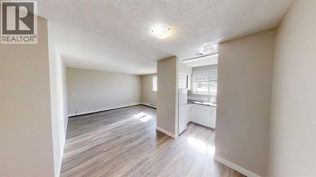 Building Photo - 10802-10899 99 St