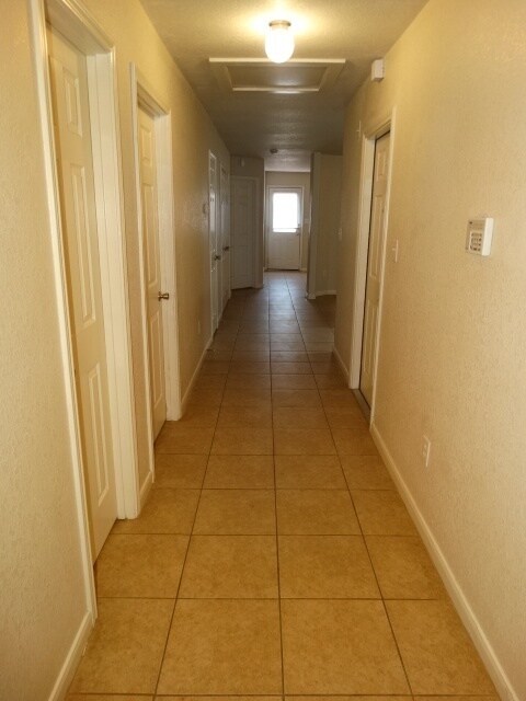 Building Photo - 11239 Country Canyon, San Antonio, TX. 78252