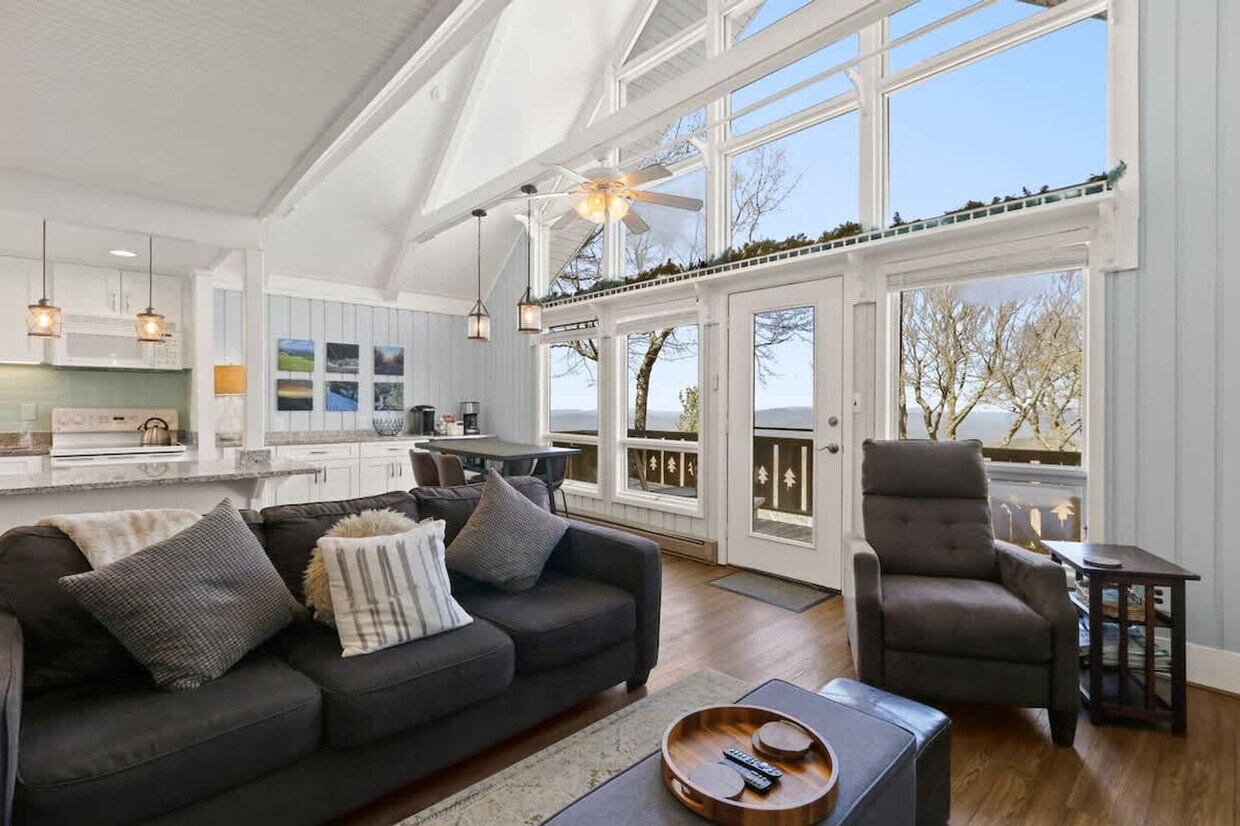 Foto principal - 109 N Pinnacle Ridge Rd