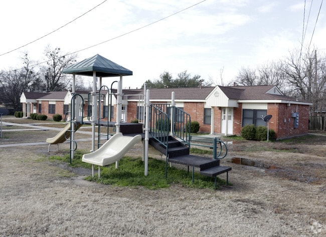 Building Photo - 1291 W Dallas Ave