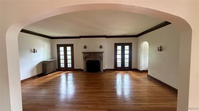 Foto del edificio - 8368 Big Bend Blvd