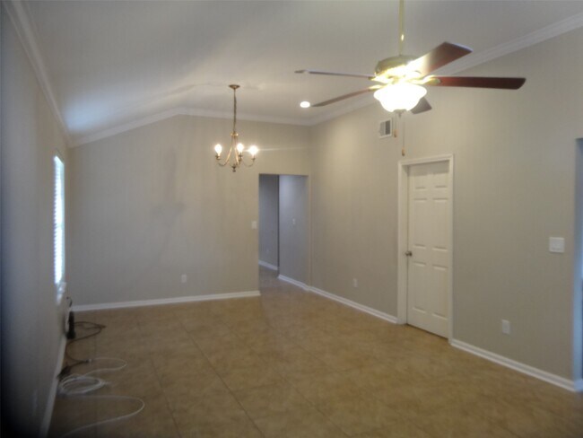 Building Photo - 1606 Quail Run