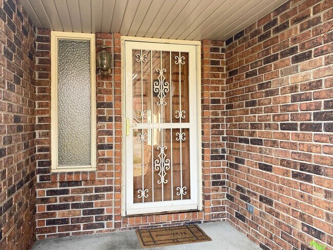 Foto del edificio - PRE-LEASING! 3 Bed / 2 Bath in south central Springfield