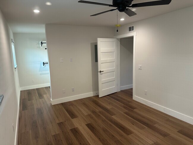 Building Photo - Courthouse Apartments