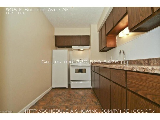 Building Photo - CLEAN AND MOVE IN READY!!!!!!!!!!!