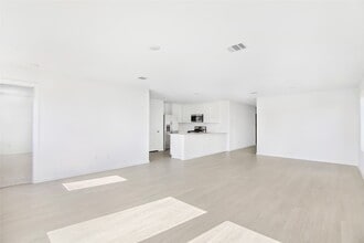 Building Photo - 724 Zuppino Ln