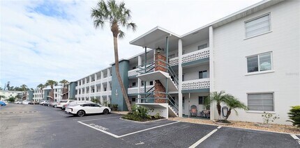 Building Photo - 1839 Sunny Dr