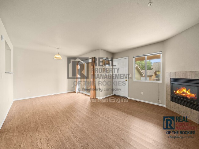 Foto del edificio - 2702 Rigden Pkwy