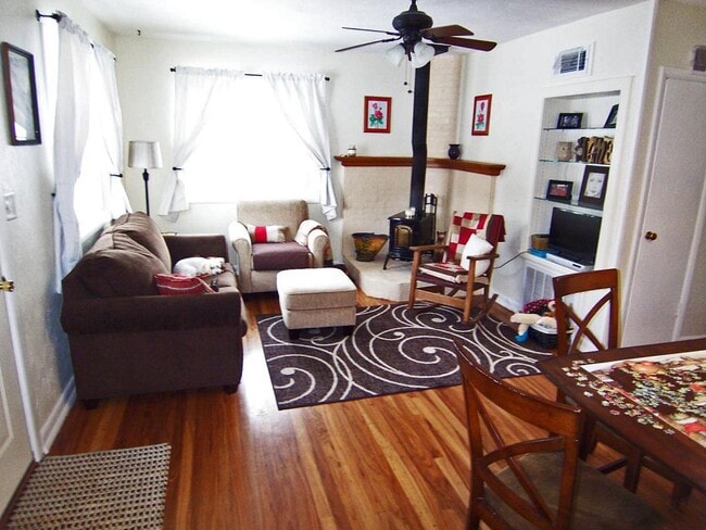 Foto del edificio - 238 E 21st St