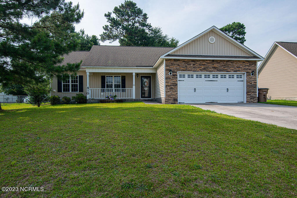 Foto principal - 410 Jasmine Ln
