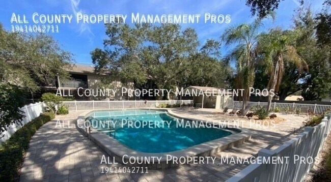 Foto del edificio - 5685 Summer Side Ln