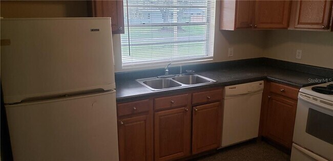 Foto del edificio - 7120 N 50th St