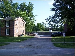 Building Photo - 918-920 E Main St