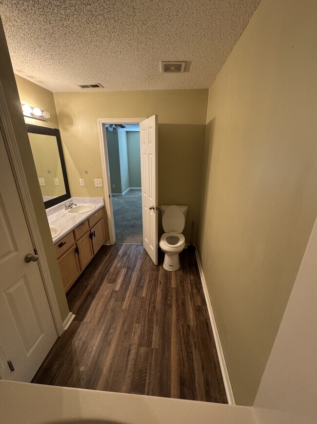 Foto del edificio - 255 Timber Wolf Trail