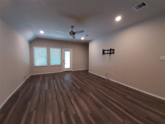 Foto del edificio - 9257 Inland Leather Ln