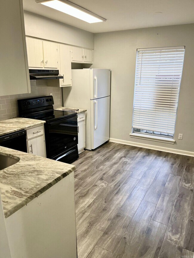 Foto del edificio - 1601 N Bryant St