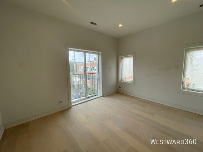 Foto del edificio - 2040 W Washington Blvd