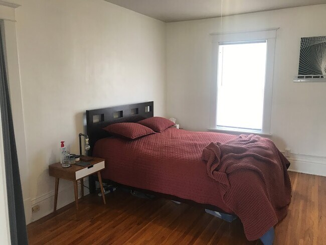 Foto del edificio - 1822 Pierce St NE