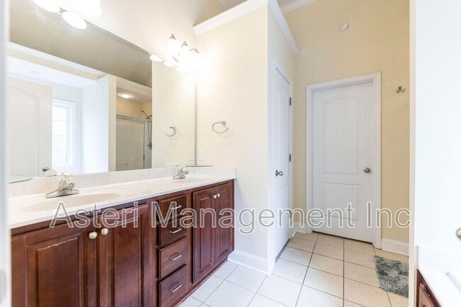 Building Photo - 522 Manchester Ln
