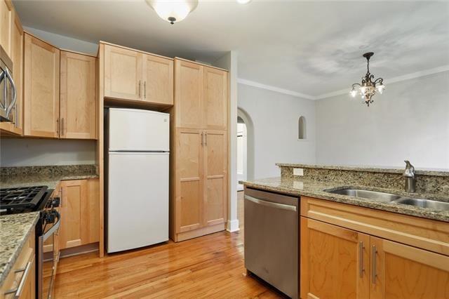 Building Photo - 1616 Soniat St