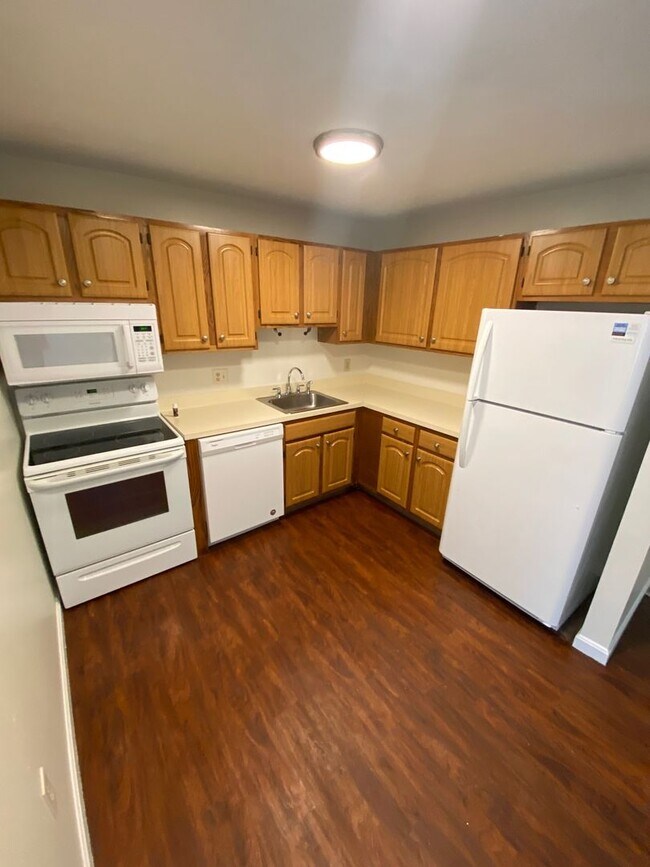 Foto del edificio - 2 Bedroom Apartment for Rent in Rochester, NH!