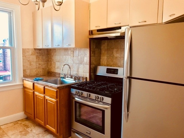 No pets - 33-23 71st St