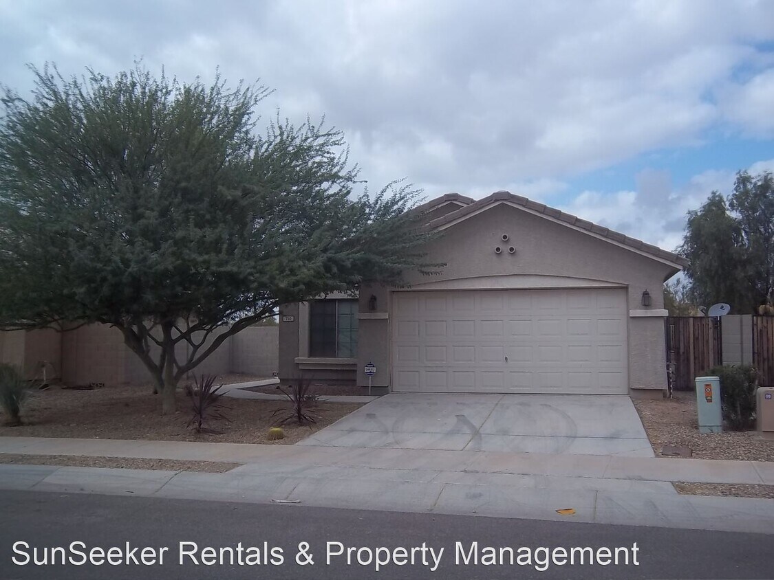 Primary Photo - 4 br, 2 bath House - 710 S 167th Lane