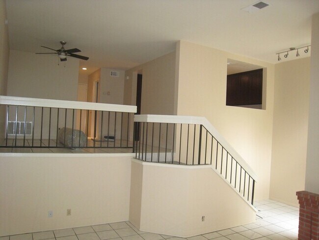 Foto del edificio - The Bluffs at Fox Run!!! 3BR/2.5BA Rarely ...
