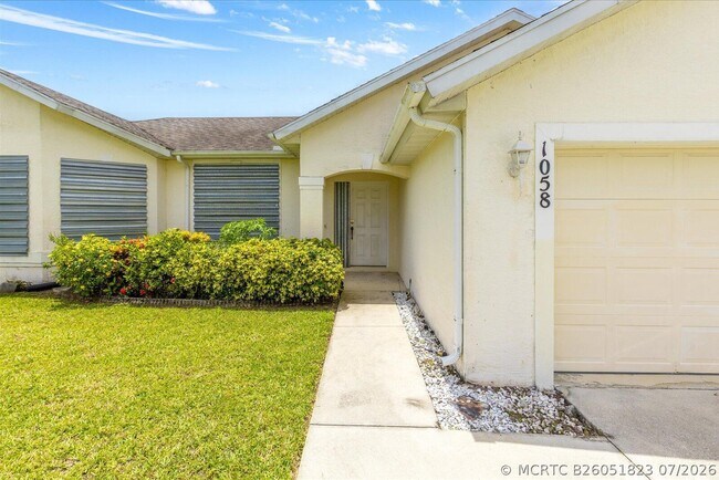 Foto del edificio - 1058 SW Locke Ave