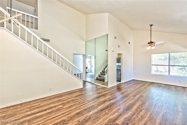 Foto del edificio - 7686 Selby Ct