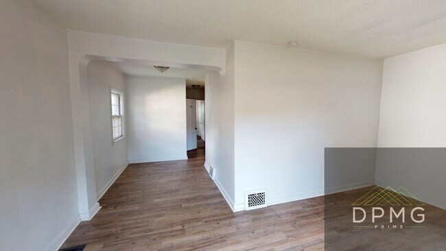 Foto del edificio - 314 E Hillsdale St