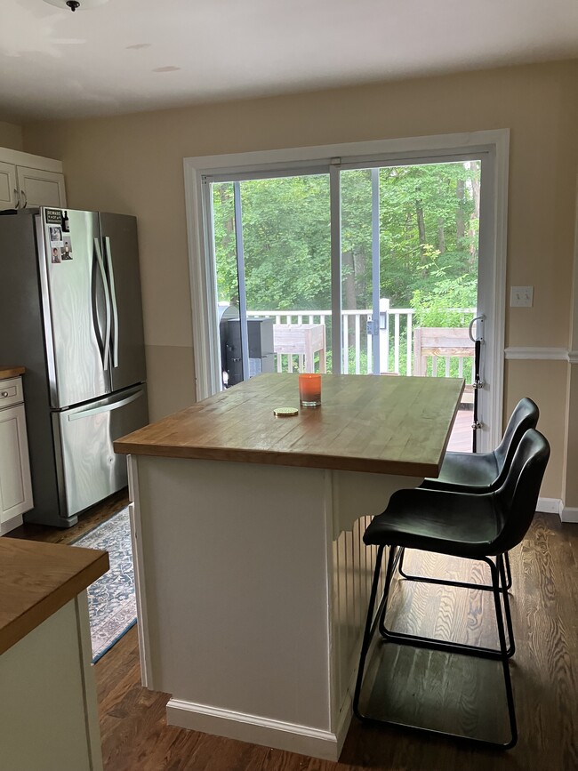 Kitchen island - 24 Riverside Dr