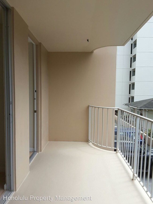 Building Photo - 1650 Piikoi St