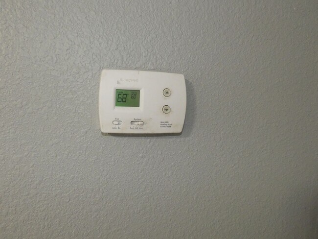 Foto del edificio - 3 bedroom, 1 bath