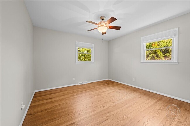 Foto del edificio - 1607 Oak St
