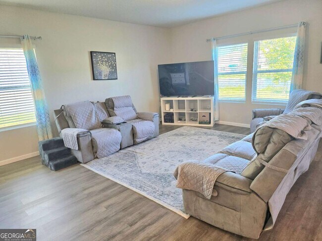 Foto del edificio - 131 Ashwood Cir