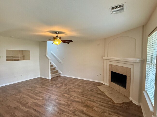 Building Photo - 21315 Bella Mountain Dr