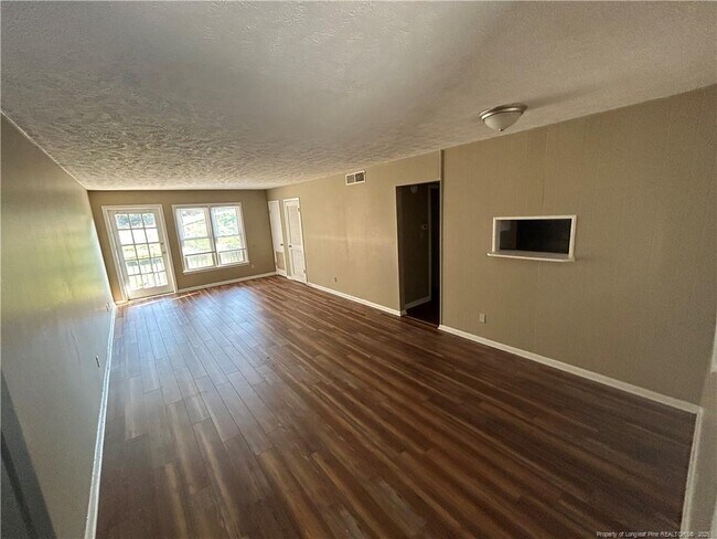 Foto del edificio - 3210 Tallywood Dr