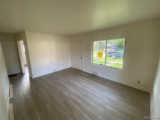 Foto del edificio - 26039 Lehigh St